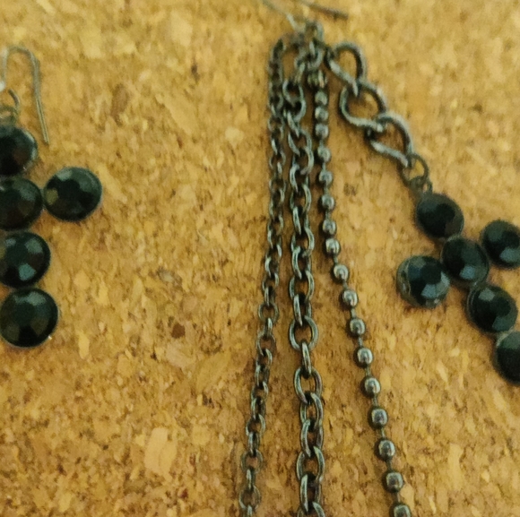 Earrings and Ring Set - Picture 3 of 9